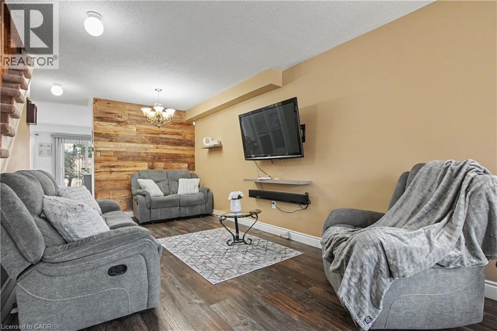 236 FITZGERALD Crescent, Milton, Ontario, L9T5Y4 — Photo 6