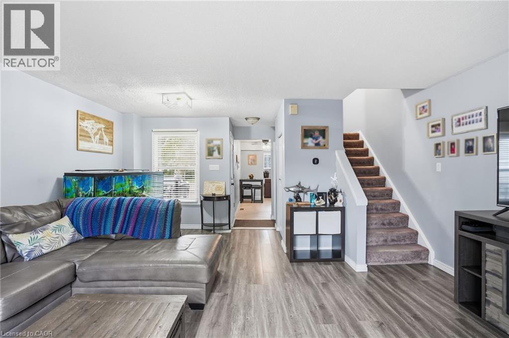 16 ENFIELD Crescent, Brantford, Ontario, N3P1B2 — Photo 16