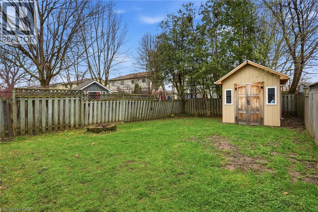 16 ENFIELD Crescent, Brantford, Ontario, N3P1B2 — Photo 35
