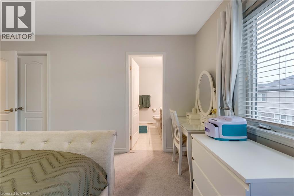 21 POSTMASTER Drive, Kitchener, Ontario, N2R0J2 — Photo 19