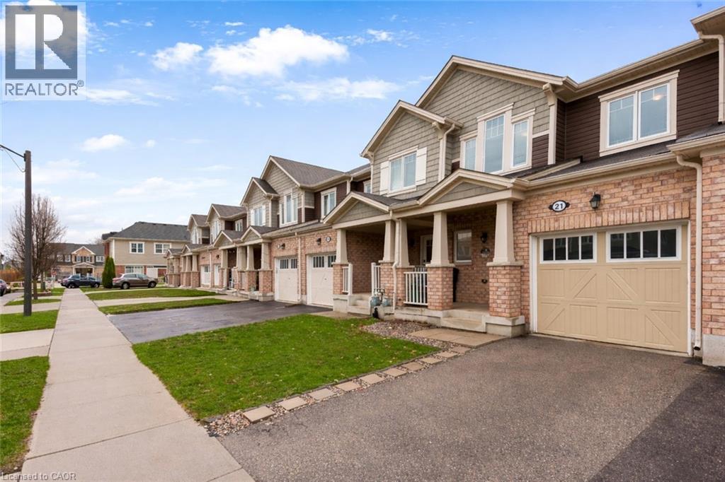 21 POSTMASTER Drive, Kitchener, Ontario, N2R0J2 — Photo 2