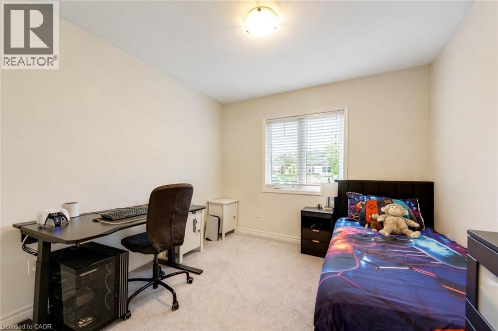 21 POSTMASTER Drive, Kitchener, Ontario, N2R0J2 — Photo 21