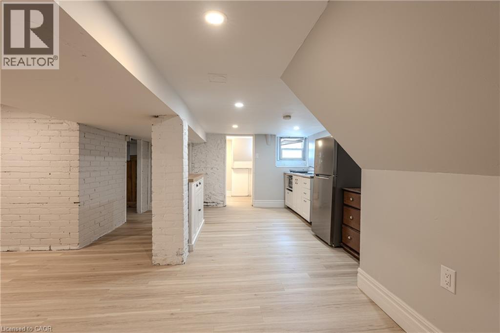 11 AIKMAN Avenue Unit# B, Hamilton, Ontario, L8M1P6 — Photo 15