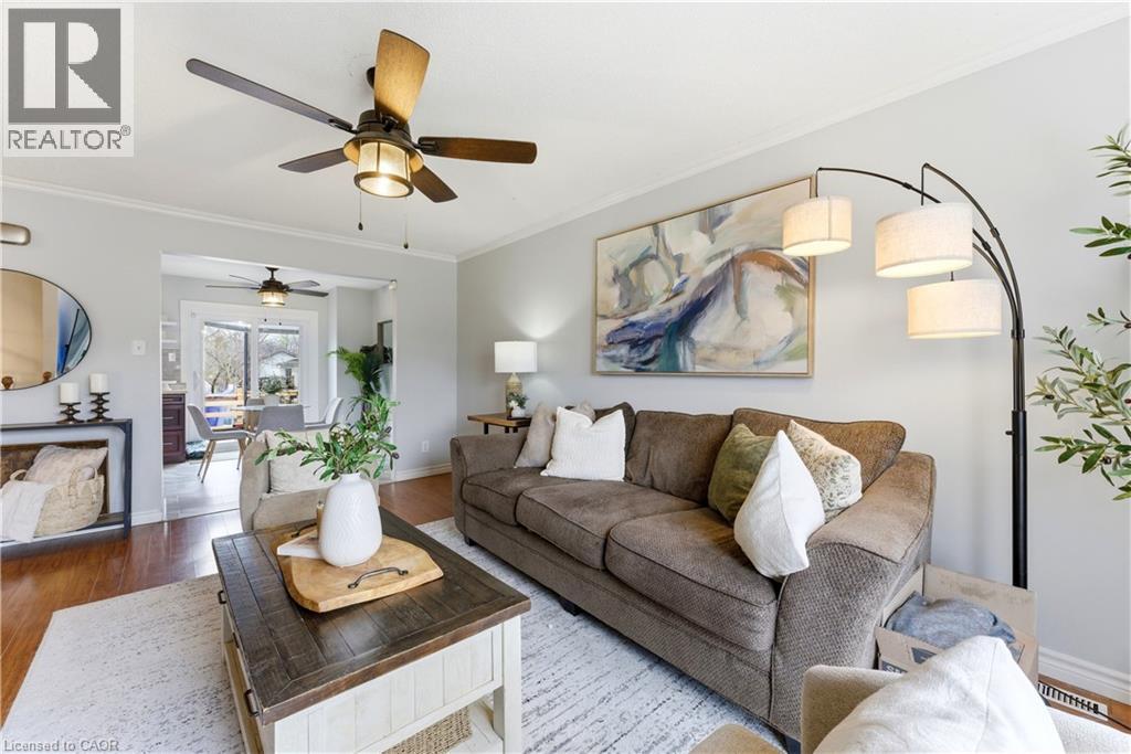 86 SUGAR MAPLE Street, Kitchener, Ontario, N2N1X7 — Photo 3