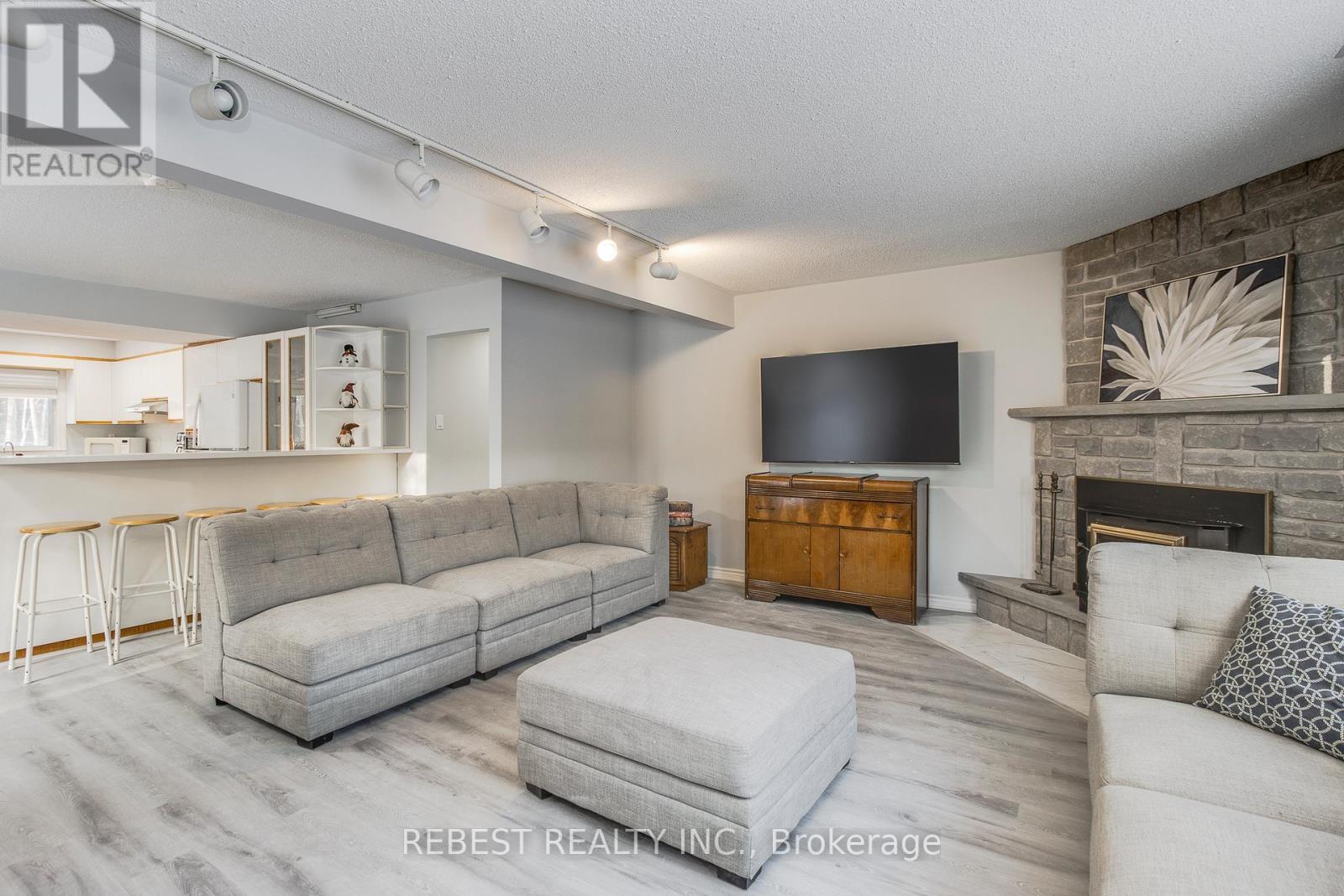 #B - 910 CONCESSION RD 17 W, Tiny, Ontario, L9M1R3 — Photo 10