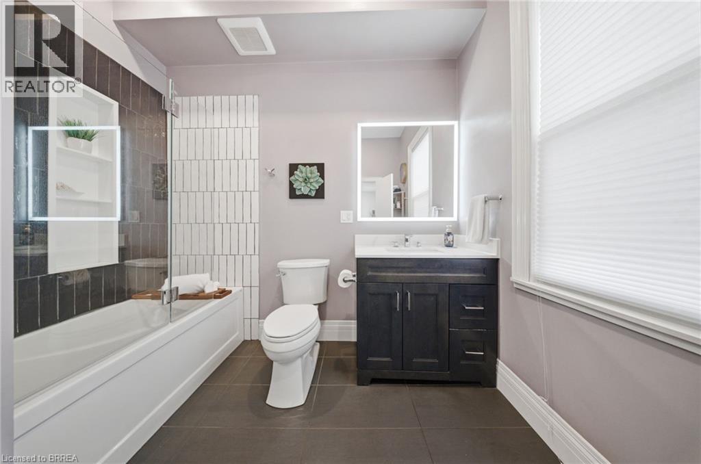 62 WALNUT Street, Brantford, Ontario, N3T1H2 — Photo 12