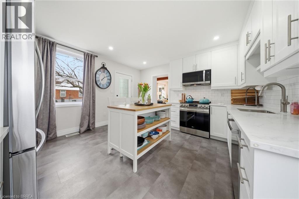 62 WALNUT Street, Brantford, Ontario, N3T1H2 — Photo 8