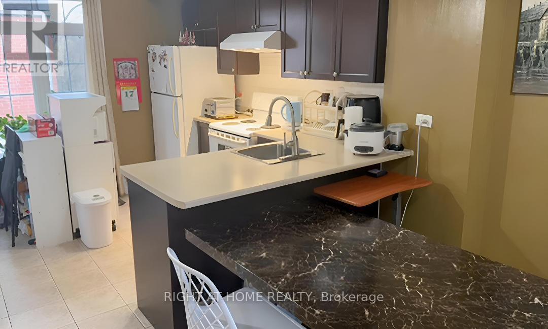 212 - 870 JANE STREET, Toronto (Rockcliffe-Smythe), Ontario, M6N4C2 — Photo 5