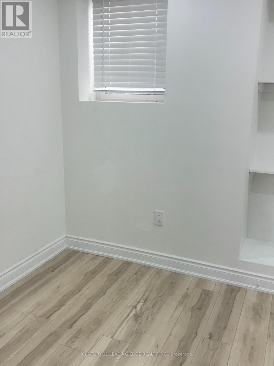 70 CAMPWOOD CRESCENT, Brampton (Bram East), Ontario, L6P0W8 — Photo 8