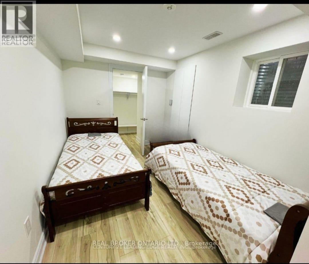 70 CAMPWOOD CRESCENT, Brampton (Bram East), Ontario, L6P0W8 — Photo 9