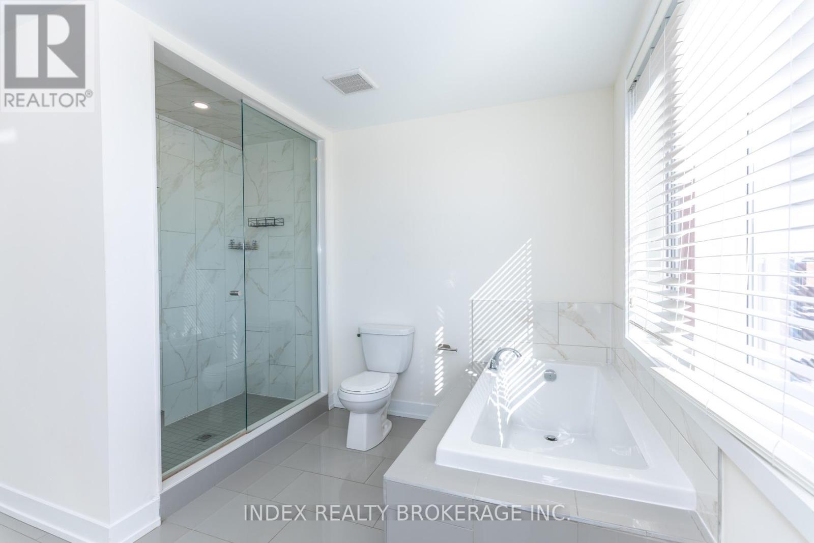 82 WILLIAM DUNCAN ROAD, Toronto (Downsview-Roding-CFB), Ontario, M3K0B7 — Photo 44