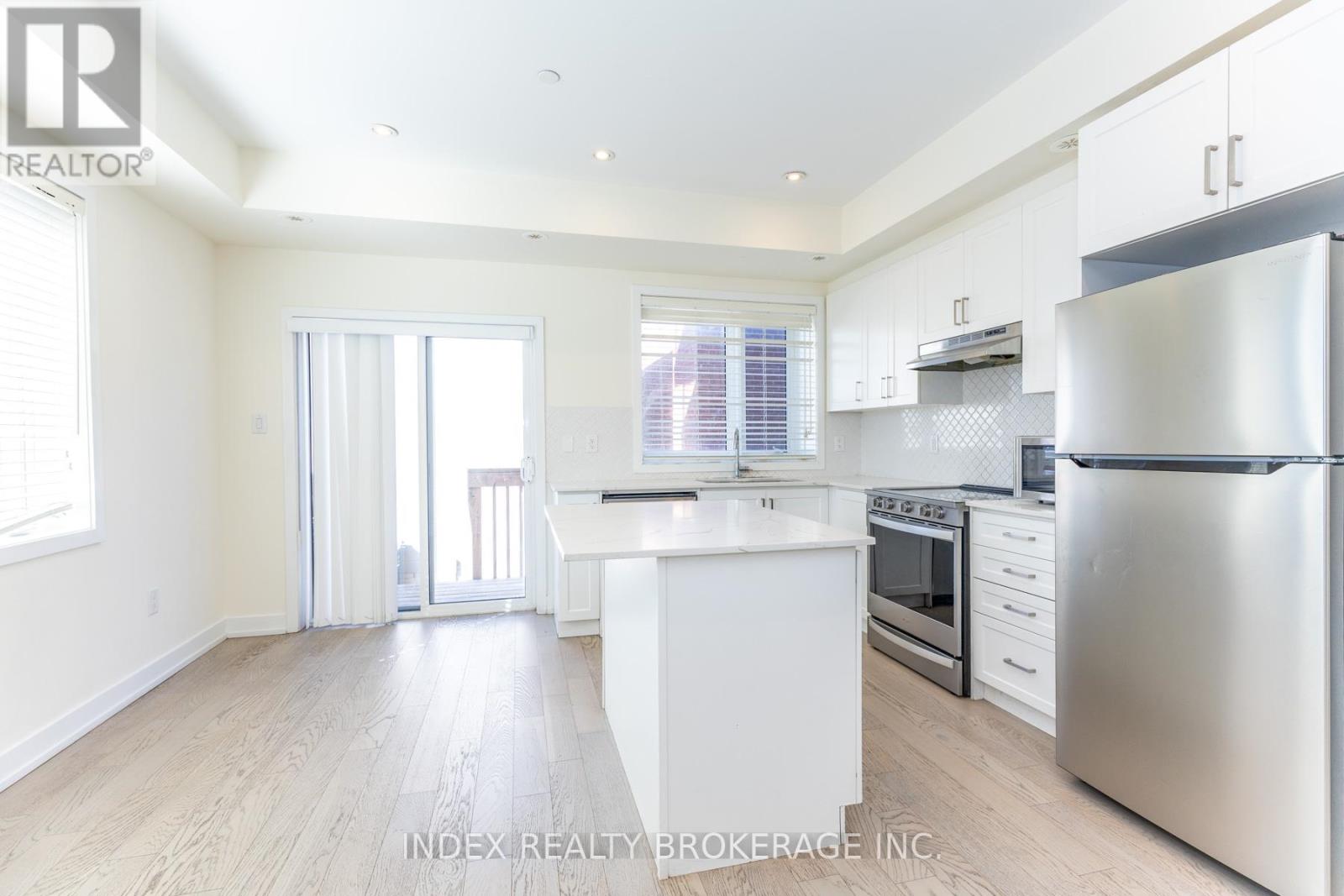 82 WILLIAM DUNCAN ROAD, Toronto (Downsview-Roding-CFB), Ontario, M3K0B7 — Photo 8