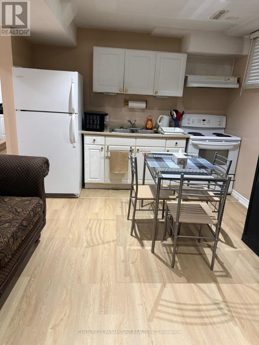 7275 VILLAGE WALK, Mississauga (Meadowvale Village), Ontario, L5W1V7 — Photo 4