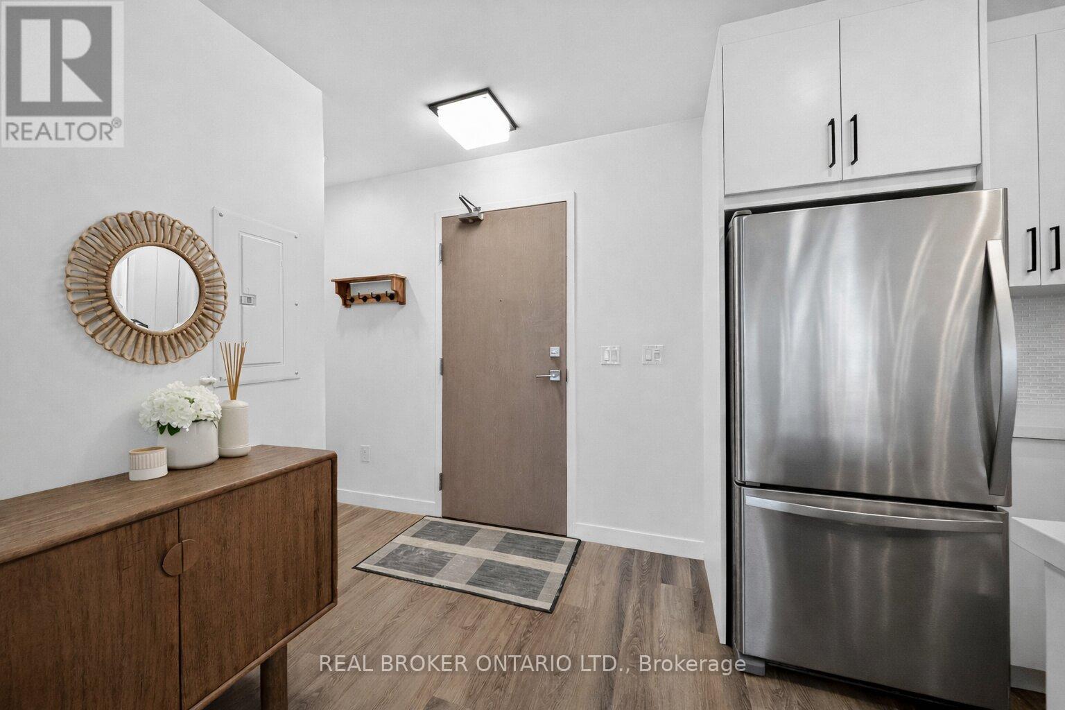 106 - 479 CHARLTON AVENUE E, Hamilton (Stinson), Ontario, L8N0B4 — Photo 2