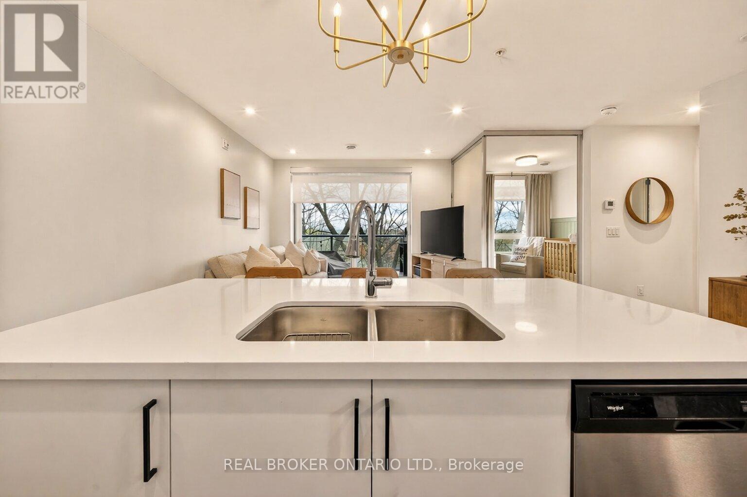 106 - 479 CHARLTON AVENUE E, Hamilton (Stinson), Ontario, L8N0B4 — Photo 5