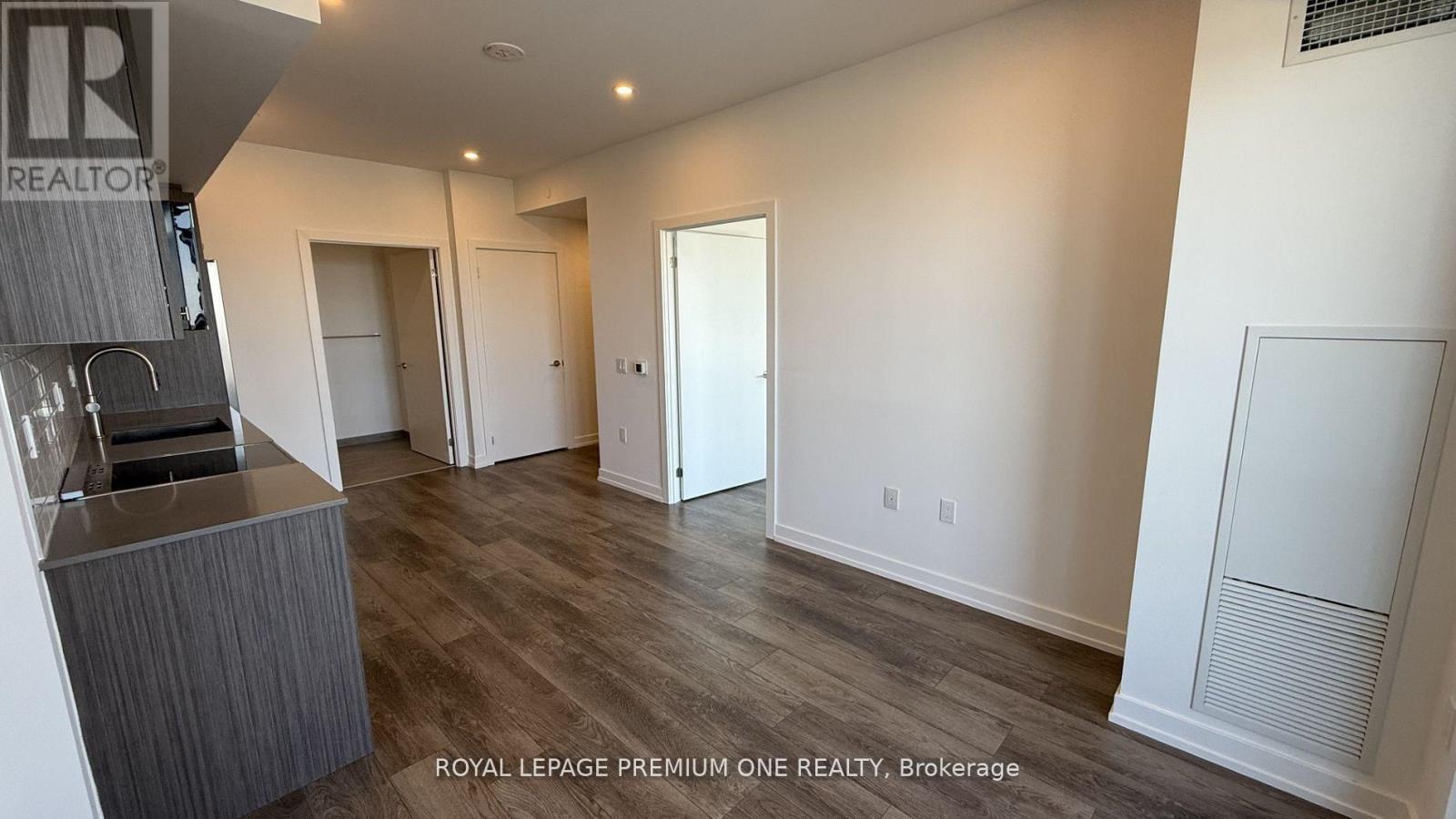 2414 - 15 WELLINGTON STREET S, Kitchener, Ontario, N2G0E4 — Photo 10