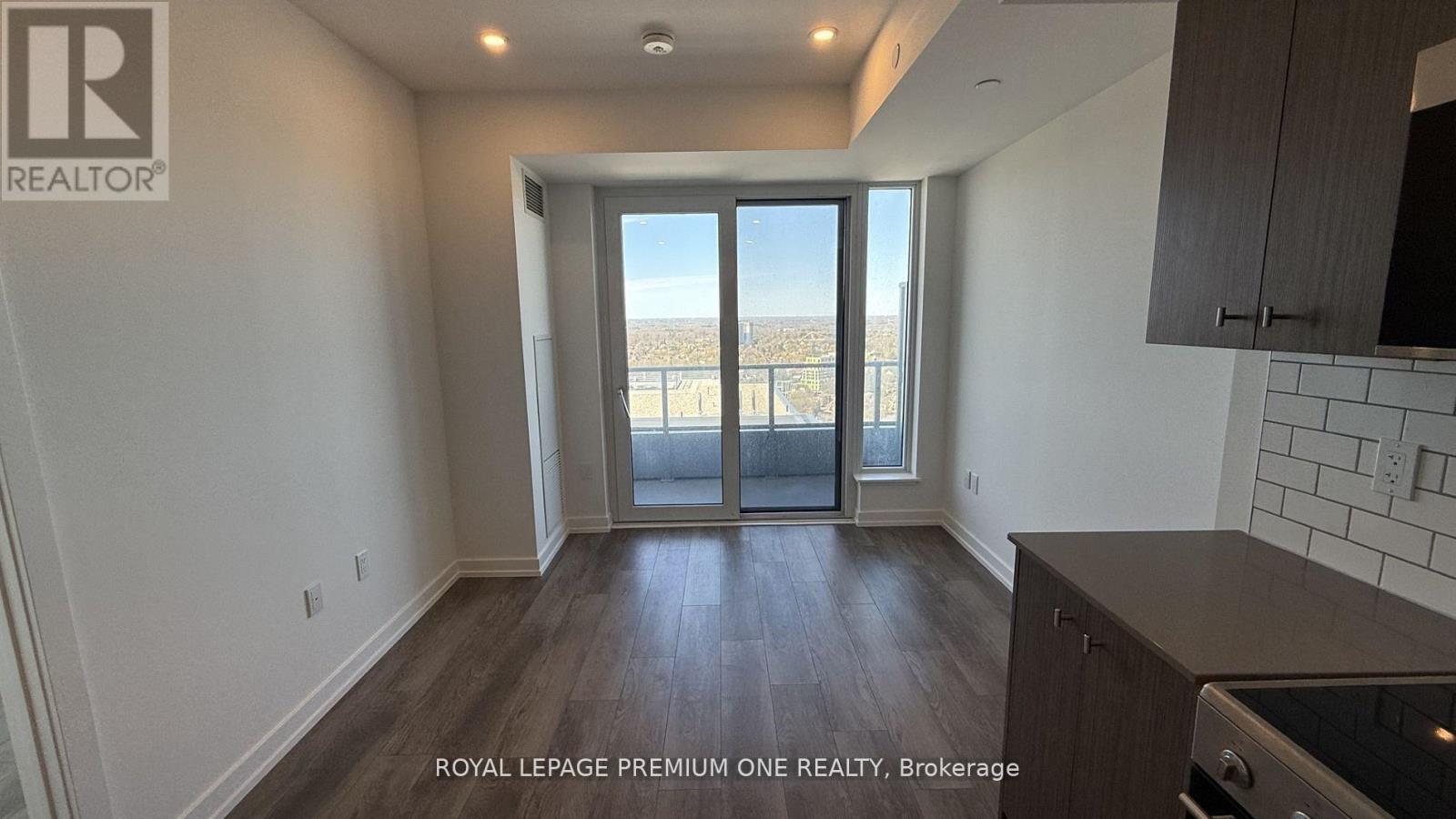 2414 - 15 WELLINGTON STREET S, Kitchener, Ontario, N2G0E4 — Photo 15