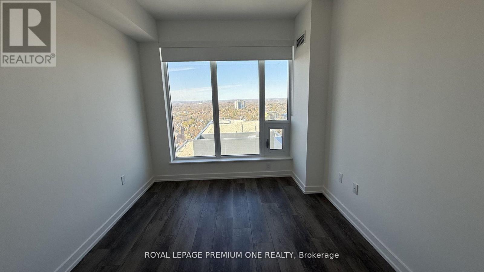 2414 - 15 WELLINGTON STREET S, Kitchener, Ontario, N2G0E4 — Photo 24