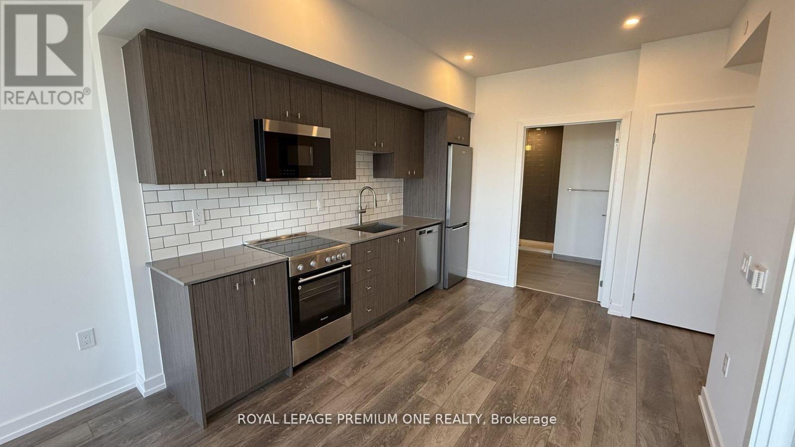 2414 - 15 WELLINGTON STREET S, Kitchener, Ontario, N2G0E4 — Photo 6