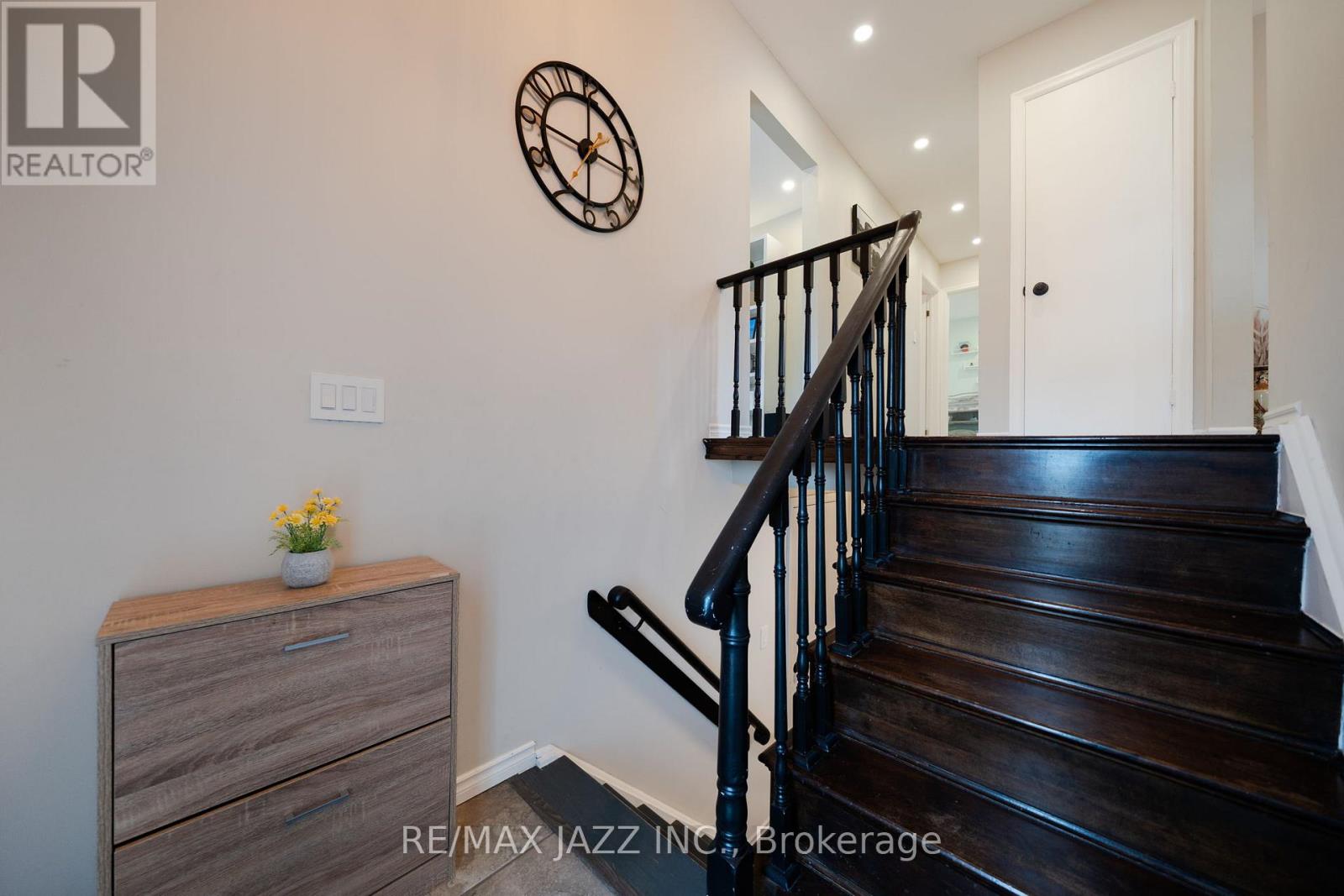 1007 CARDINAL COURT, Oshawa (Eastdale), Ontario, L1G6Y3 — Photo 4