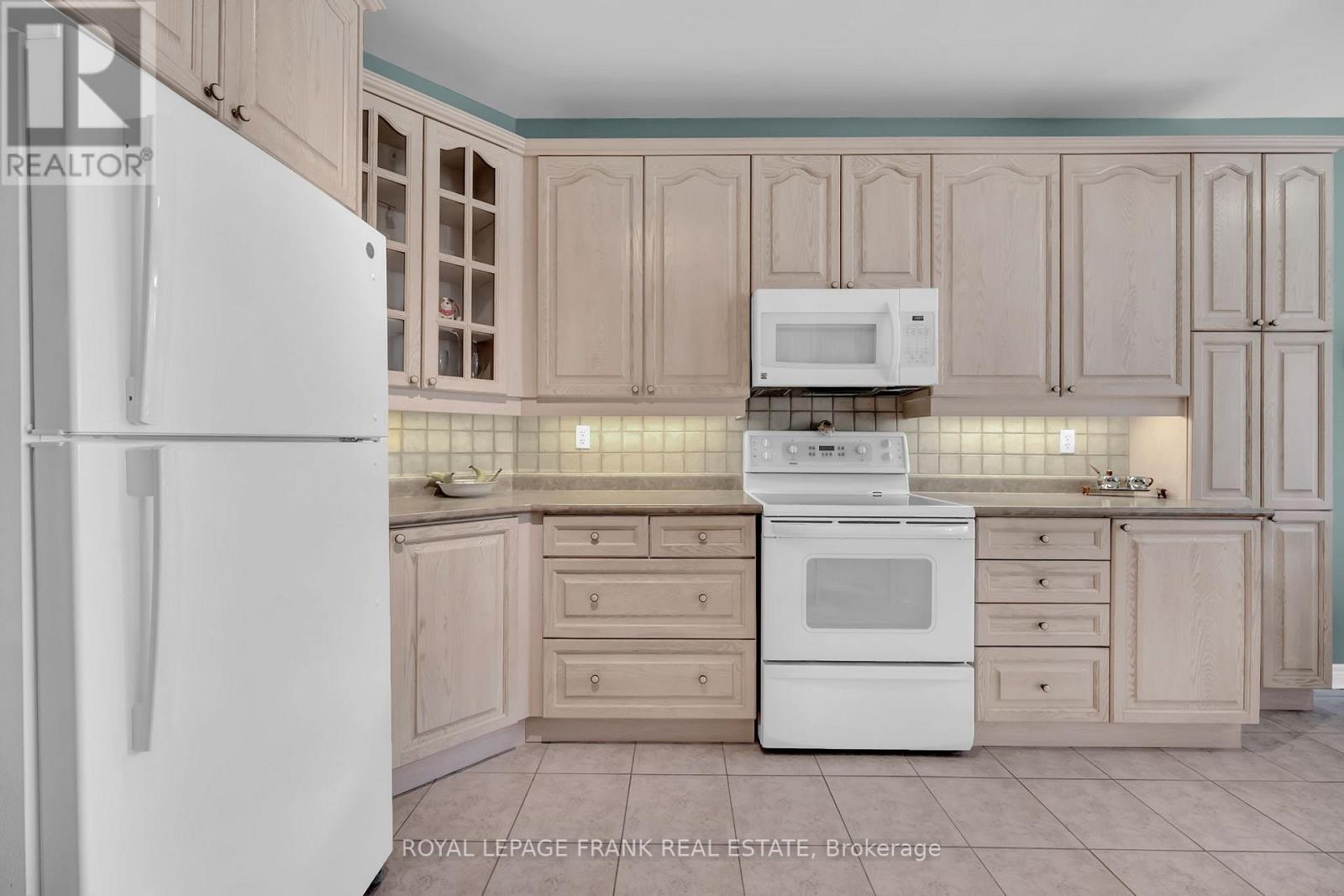 29 ROCKLAND CRESCENT, Whitby (Brooklin), Ontario, L1M0A8 — Photo 11