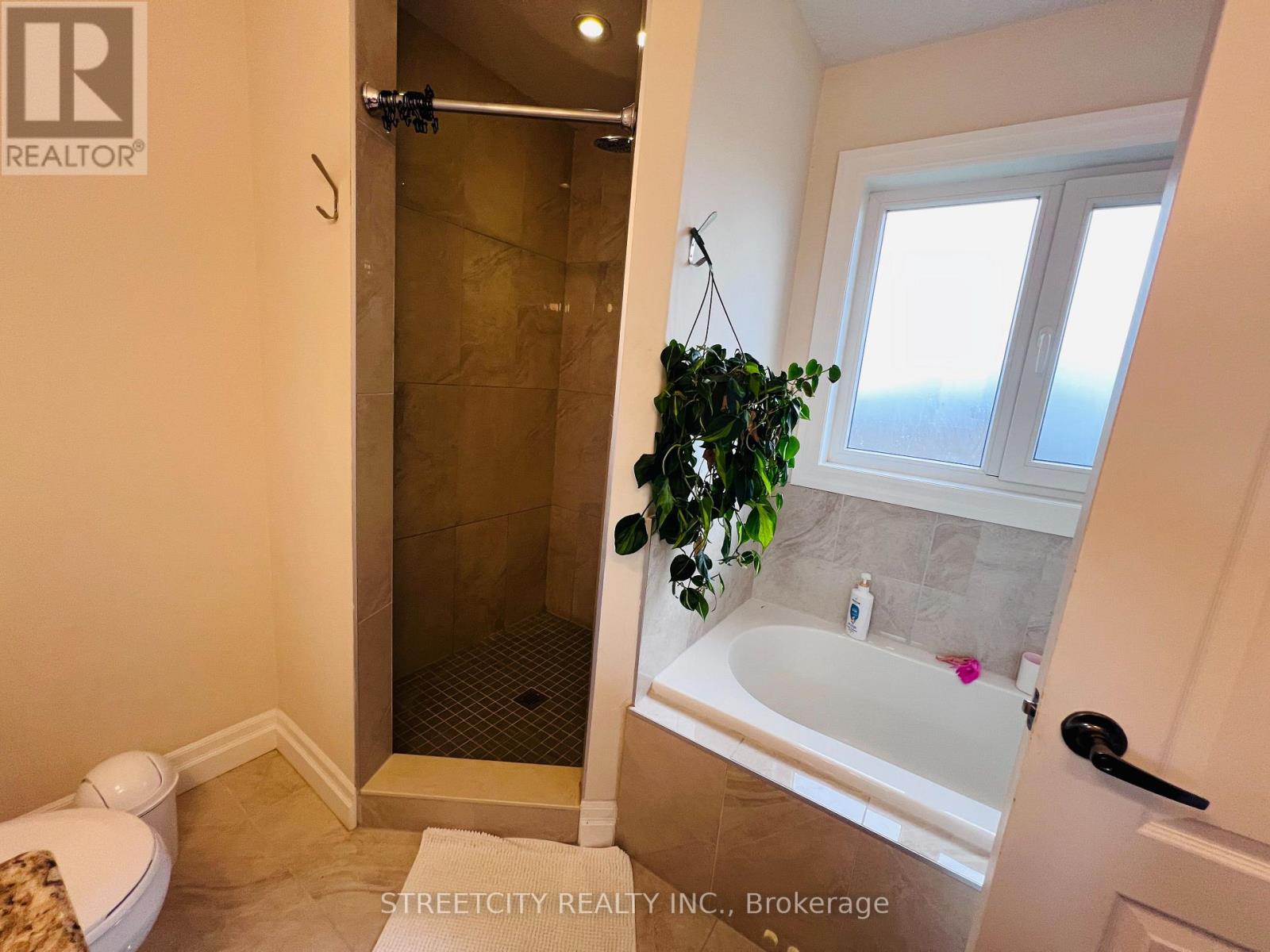 878 ZAIFMAN CIRCLE, London North (North B), Ontario, N5X0M9 — Photo 28