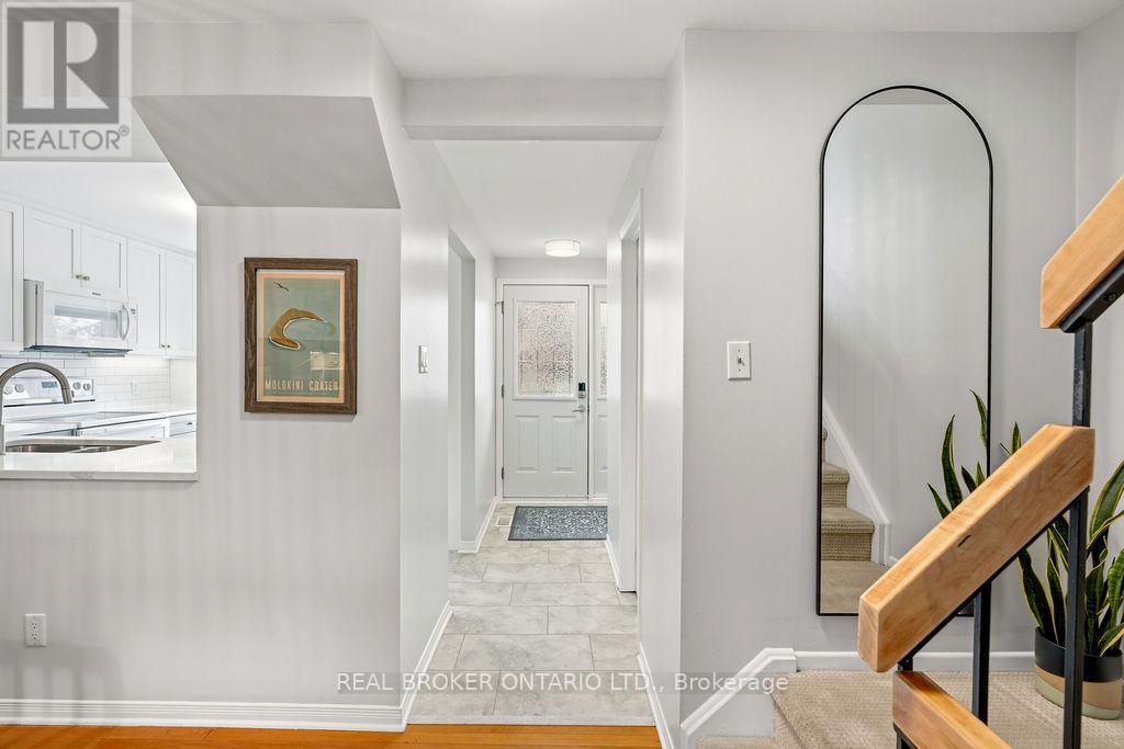 1095 AVIGNON COURT, Ottawa, Ontario, K1C2M2 — Photo 3