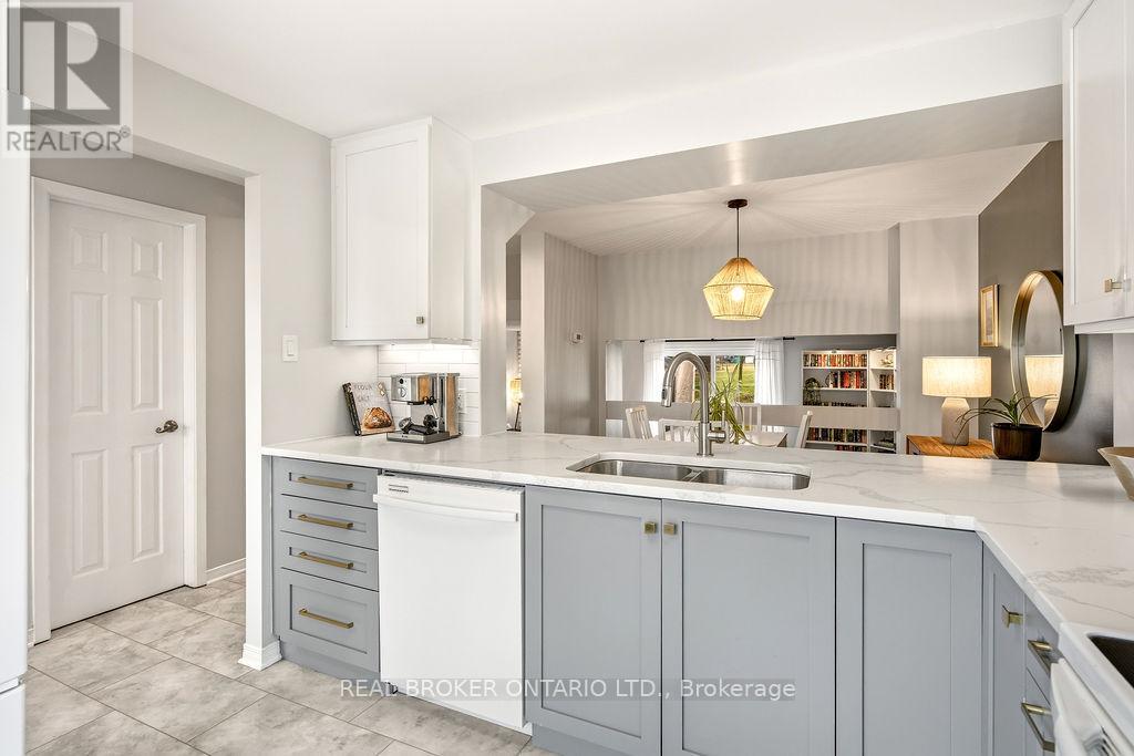 1095 AVIGNON COURT, Ottawa, Ontario, K1C2M2 — Photo 4