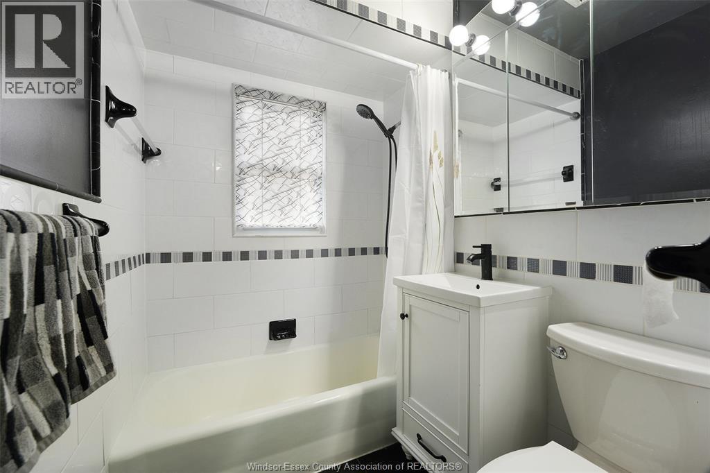 2575 Kildare ROAD, Windsor, Ontario, N8W2Y4 — Photo 12