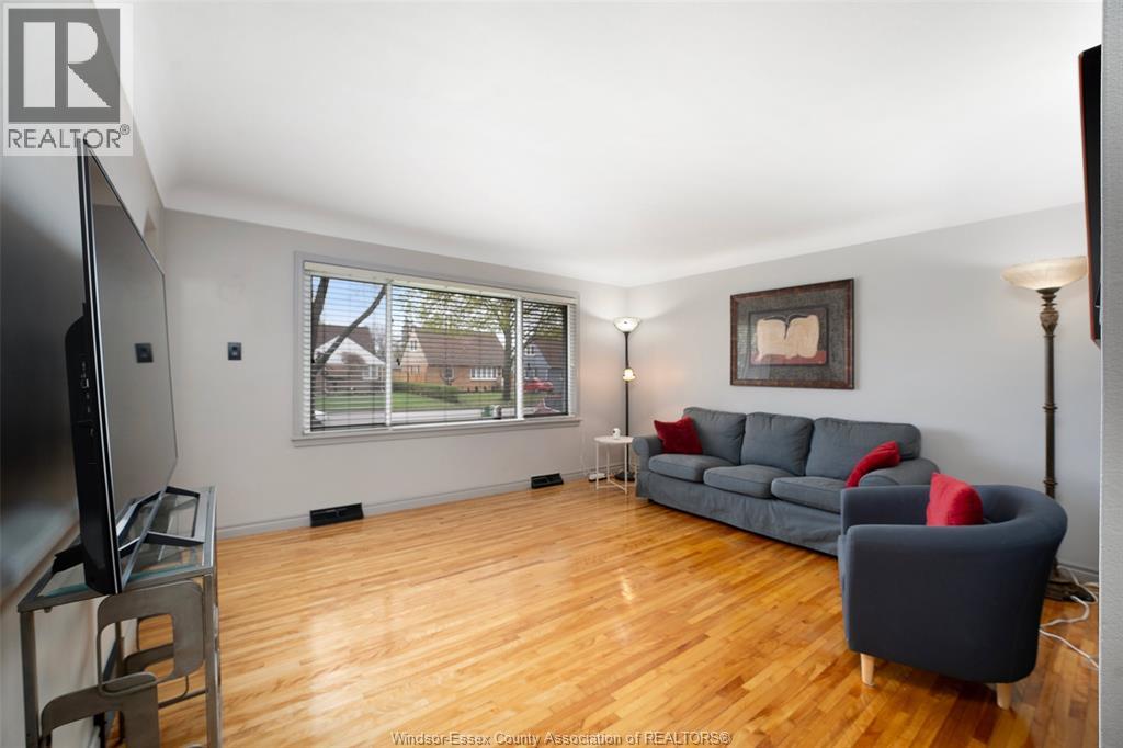 2575 Kildare ROAD, Windsor, Ontario, N8W2Y4 — Photo 5