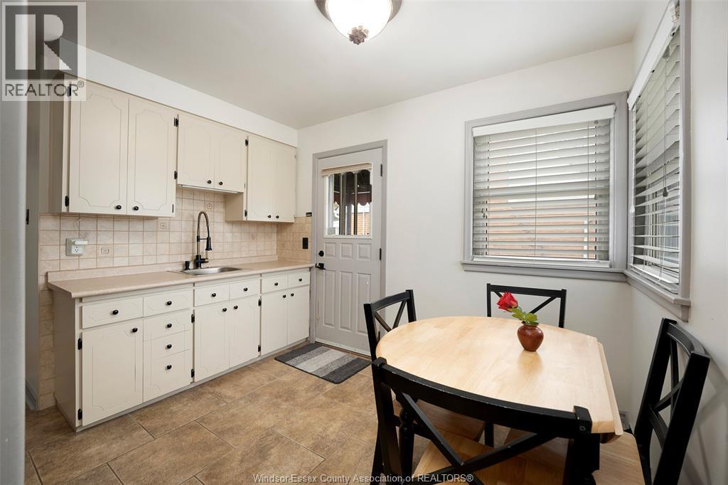 2575 Kildare ROAD, Windsor, Ontario, N8W2Y4 — Photo 8