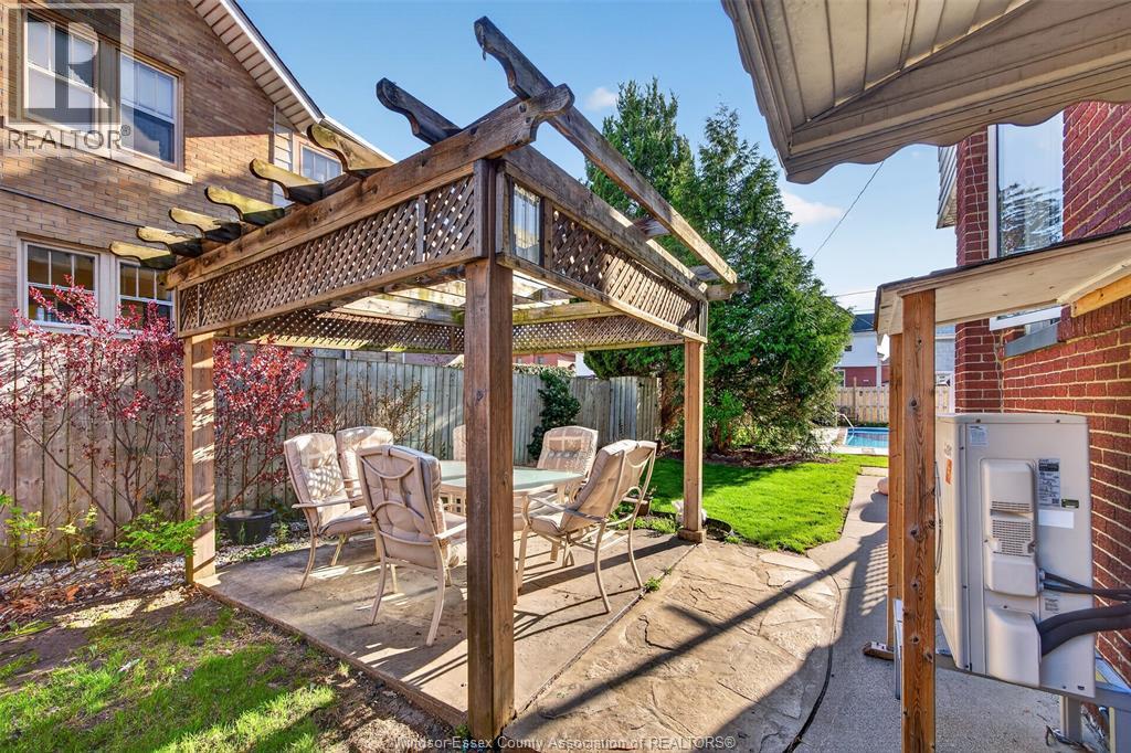 911 Victoria AVENUE, Windsor, Ontario, N9A4N5 — Photo 29