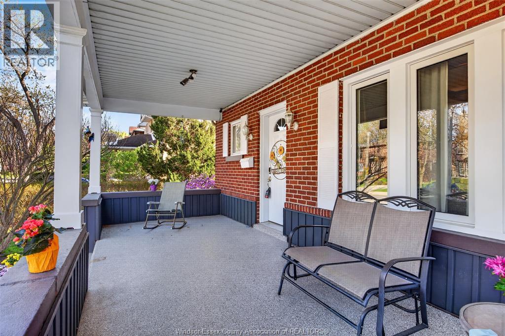 911 Victoria AVENUE, Windsor, Ontario, N9A4N5 — Photo 4