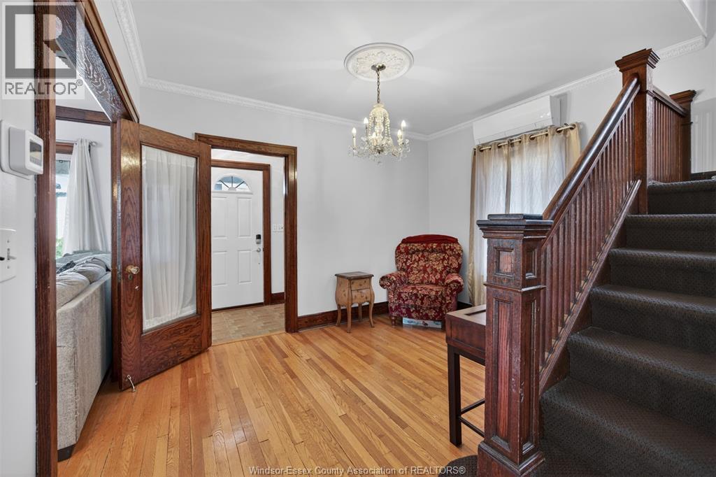 911 Victoria AVENUE, Windsor, Ontario, N9A4N5 — Photo 5