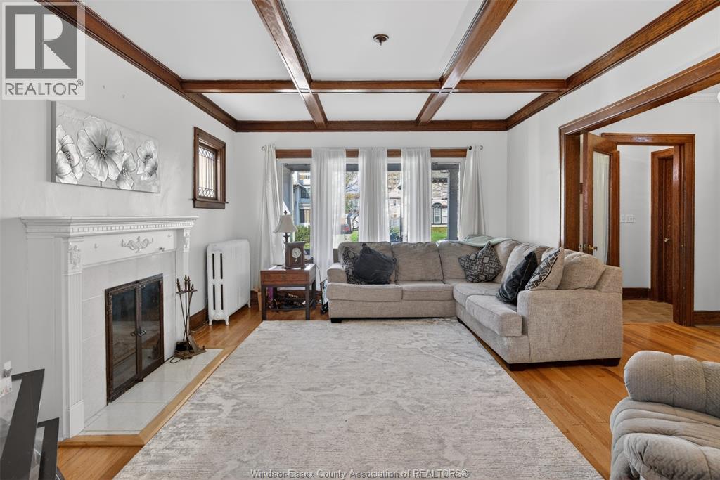 911 Victoria AVENUE, Windsor, Ontario, N9A4N5 — Photo 8