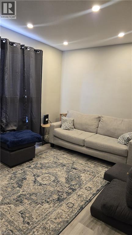 37 MERICOURT Road Unit# 303, Hamilton, Ontario, L8S2N5 — Photo 2