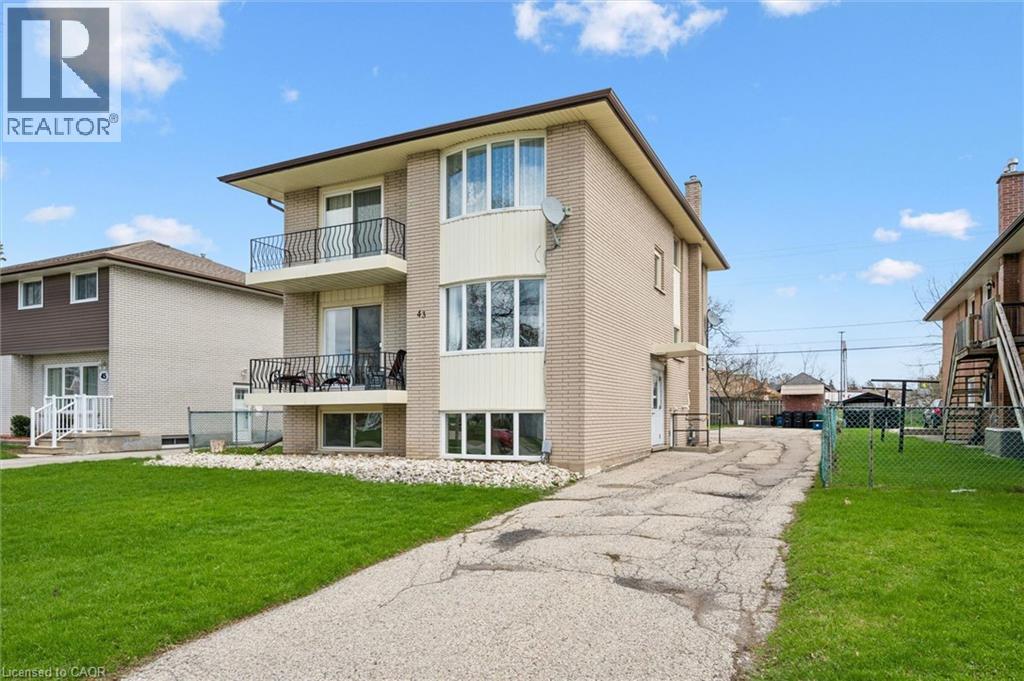 43 SECORD Avenue Unit# 1, Kitchener, Ontario, N2B2L3 — Photo 2