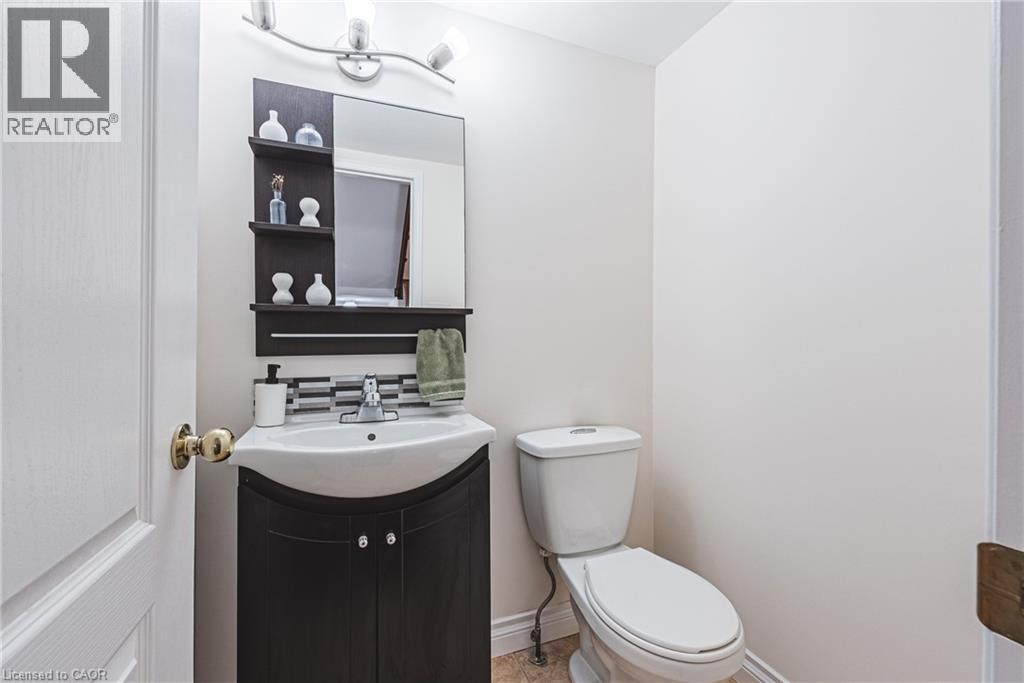 2412 CURTIS Road, Burlington, Ontario, L7L7M3 — Photo 6