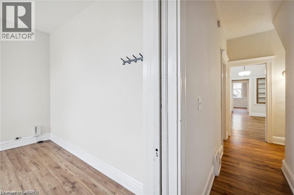 51 SMITH Avenue, Hamilton, Ontario, L8L5P2 — Photo 2