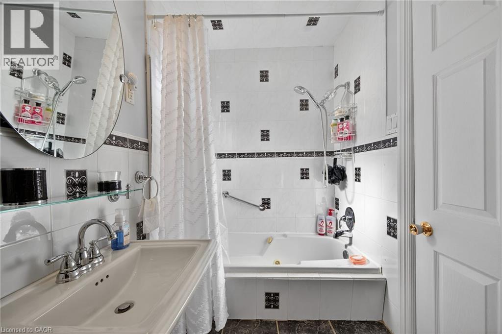 142 RAY Street N, Hamilton, Ontario, L8R2Y2 — Photo 21