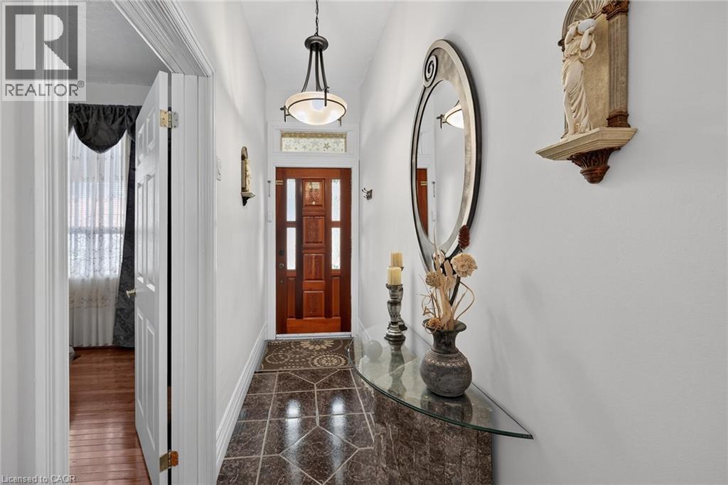 142 RAY Street N, Hamilton, Ontario, L8R2Y2 — Photo 8