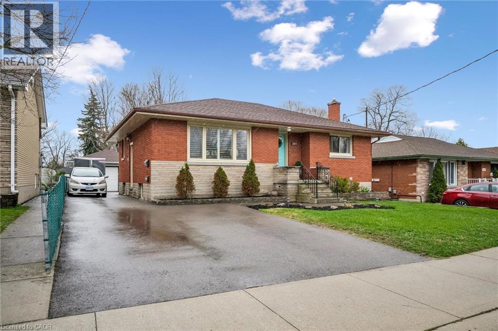 223 CONNAUGHT Street, Kitchener, Ontario, N2C1B2 — Photo 4