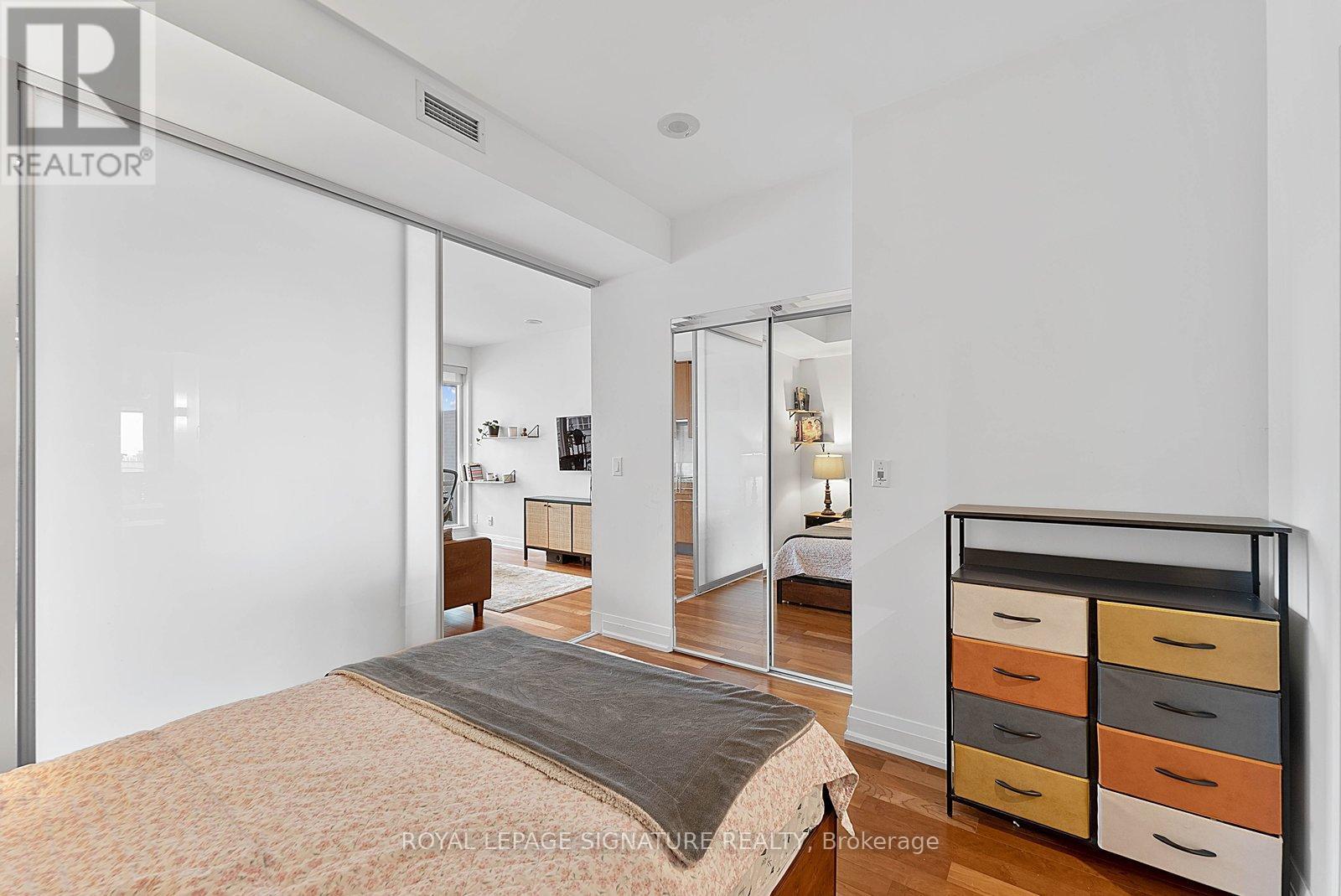 1505 - 80 JOHN STREET, Toronto (Waterfront Communities), Ontario, M5V3X4 — Photo 16