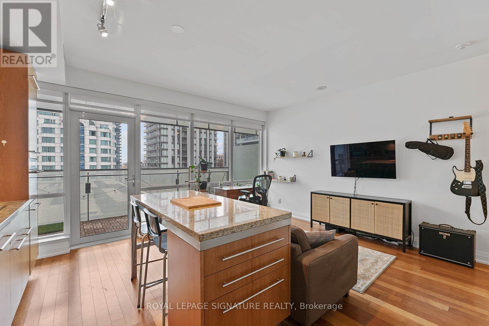 1505 - 80 JOHN STREET, Toronto (Waterfront Communities), Ontario, M5V3X4 — Photo 3