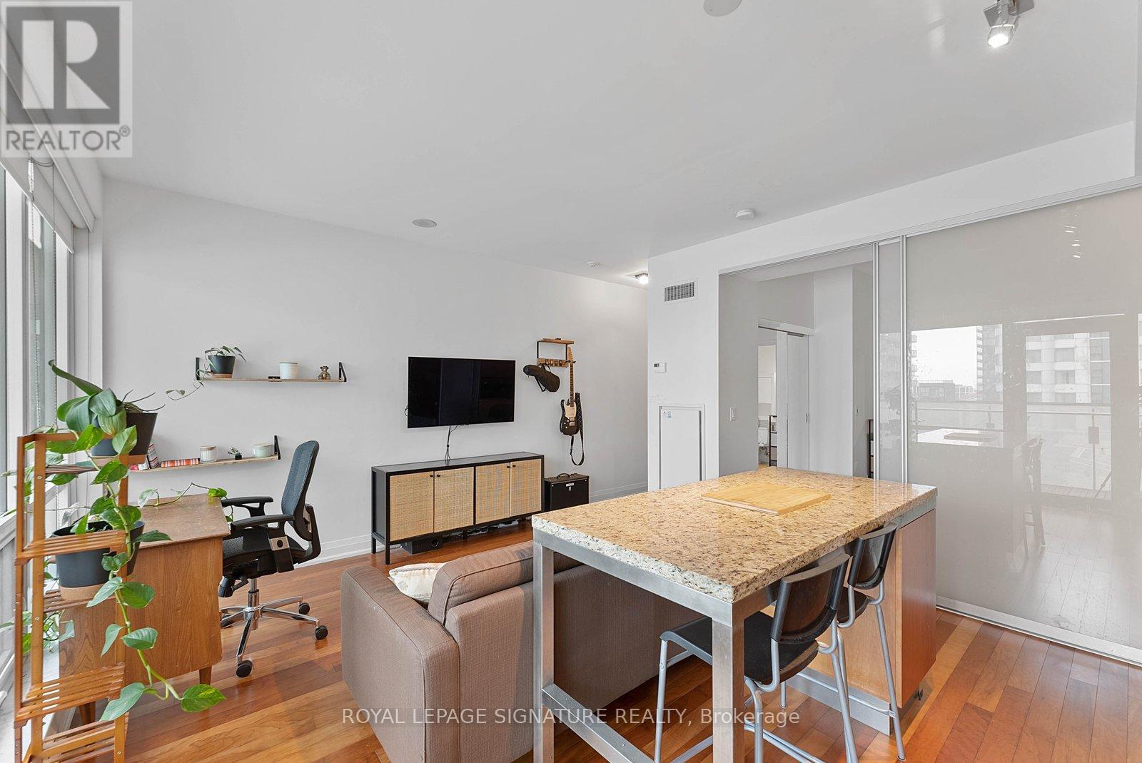 1505 - 80 JOHN STREET, Toronto (Waterfront Communities), Ontario, M5V3X4 — Photo 8