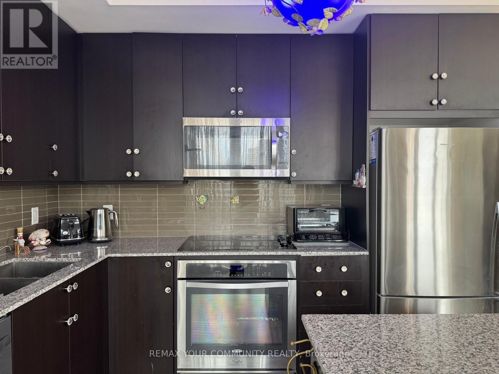 307B - 9600 YONGE STREET, Richmond Hill (North Richvale), Ontario, L4C0X3 — Photo 3