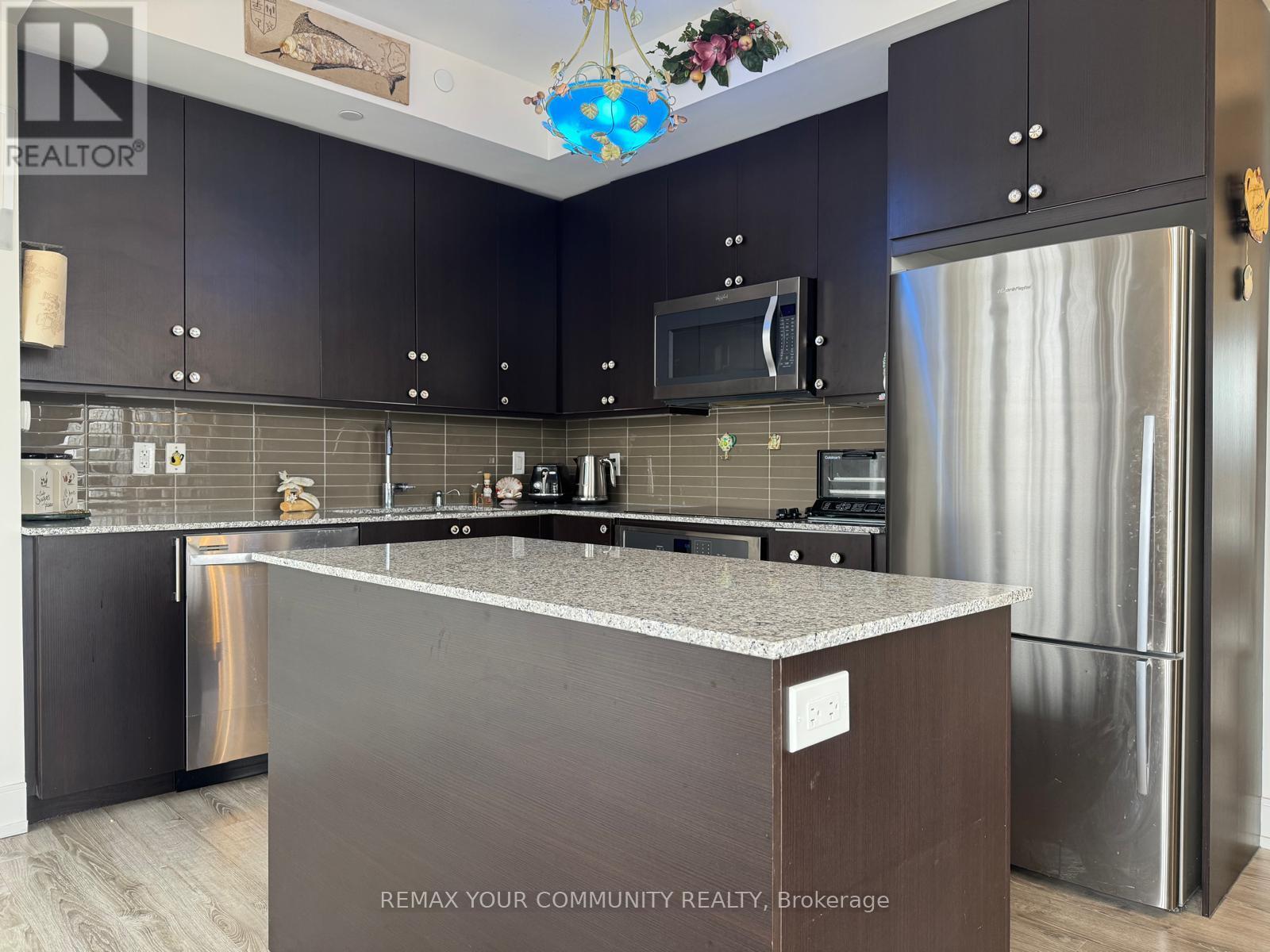 307B - 9600 YONGE STREET, Richmond Hill (North Richvale), Ontario, L4C0X3 — Photo 9