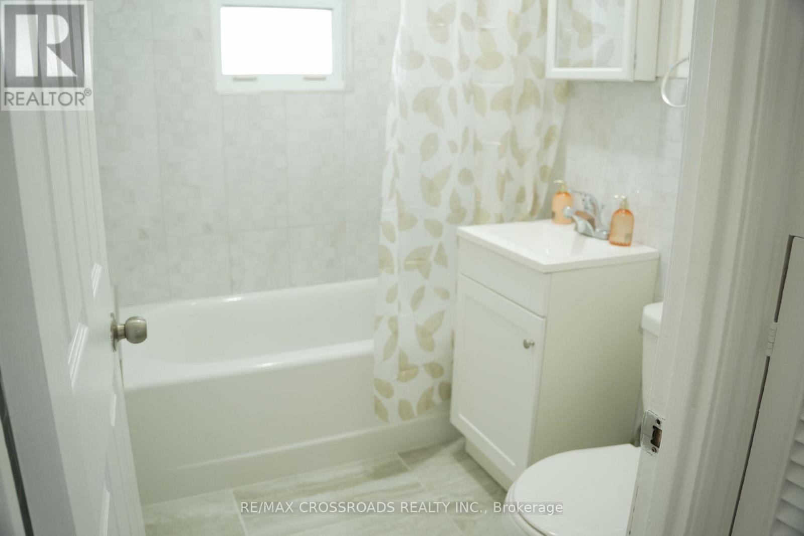 30 HEARST CIRCLE, Toronto (Brookhaven-Amesbury), Ontario, M6M2T7 — Photo 15