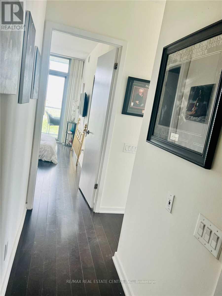 1010 - 105 THE QUEENSWAY, Toronto (High Park-Swansea), Ontario, M6S5B5 — Photo 11