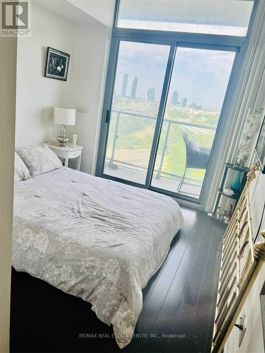 1010 - 105 THE QUEENSWAY, Toronto (High Park-Swansea), Ontario, M6S5B5 — Photo 17